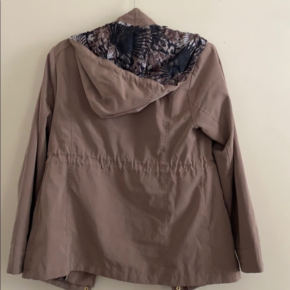 Women’s Jacket - Picture 4 of 4